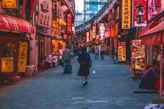 【蘑菇视频ios】绚烂话题矩阵评测 - 速来围观,绚烂的蘑菇画师
